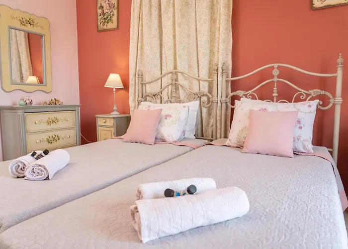 Stunning Tranquil With Private Pool 别墅 *