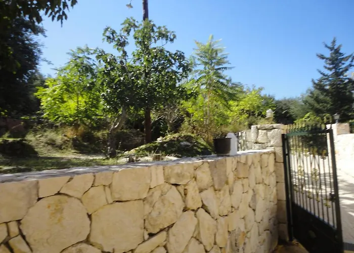 Stunning Tranquil With Private Pool