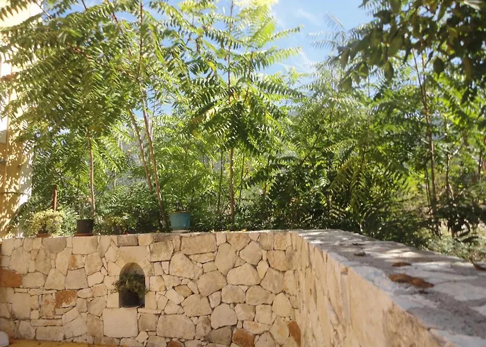 Stunning Tranquil With Private Pool